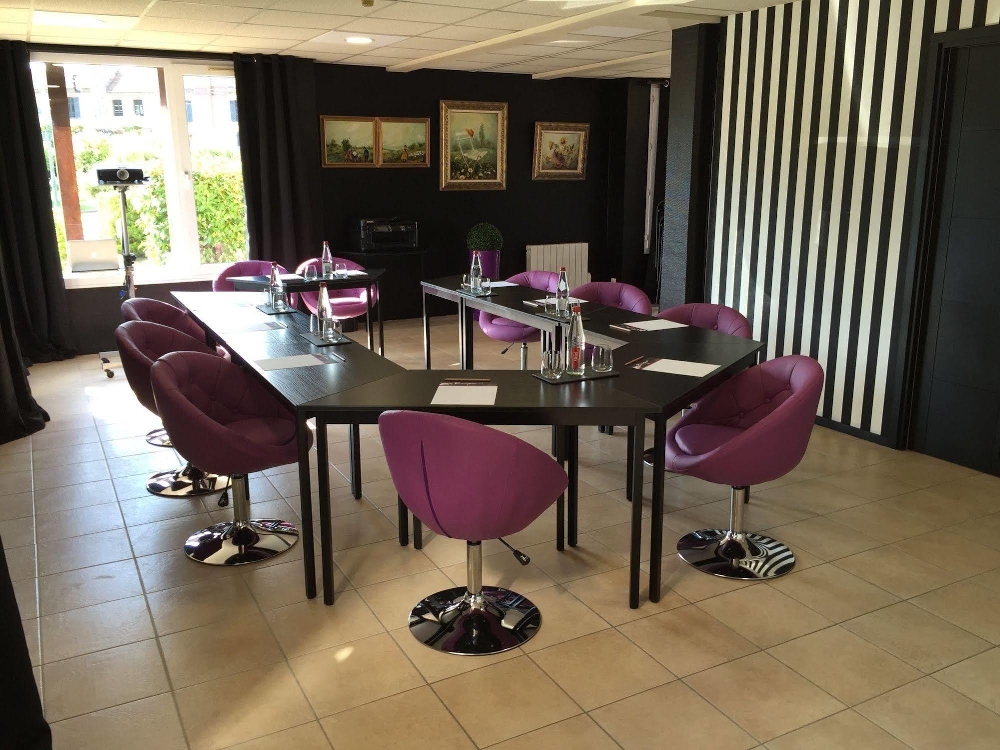 Hotel Restaurant Baryton Saint-Marcel  Exterior photo